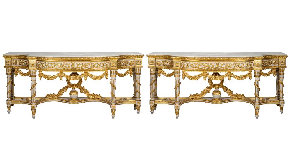 PAIR OF NEOCLASSIC-STYLE GILTWOOD