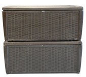 PAIR OF OUTDOOR CUSHION LIFT T