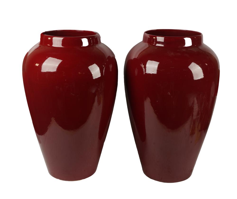 PAIR OF OXBLOOD-GLAZED POTTERY