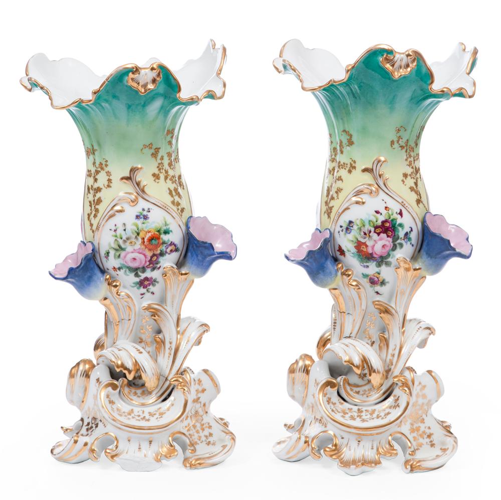 PAIR OF PARIS PORCELAIN FLARE