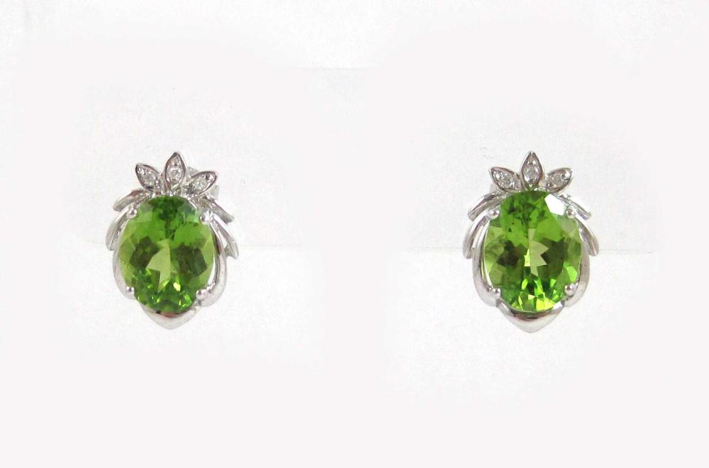 PAIR OF PERIDOT AND DIAMOND STUD
