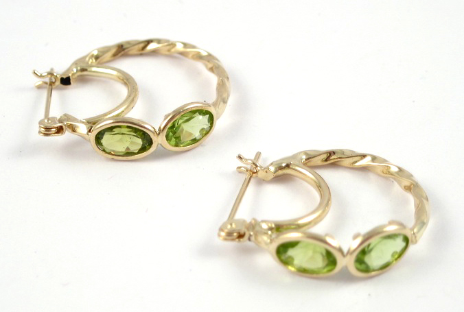 PAIR OF PERIDOT AND YELLOW GOLD