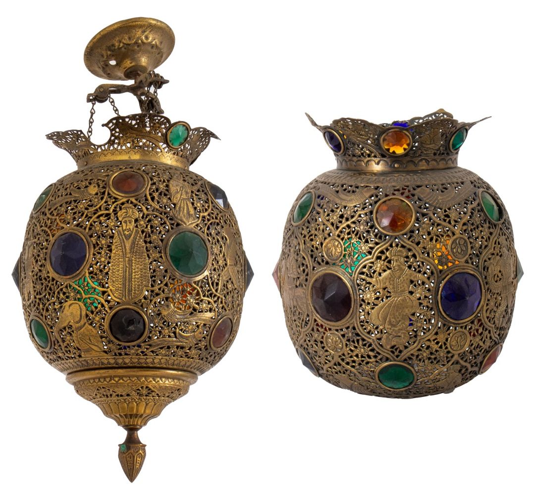 PAIR OF PERSIAN STYLE GEM SET