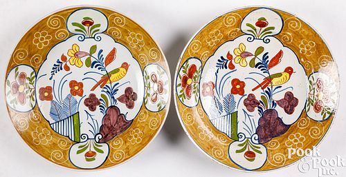 PAIR OF POLYCHROME DELFTWARE