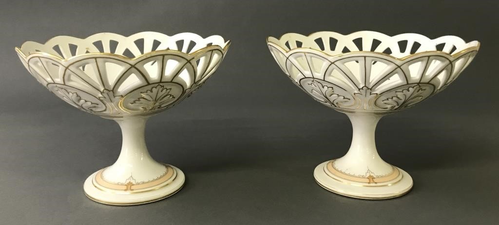 Pair of porcelain compotes, late