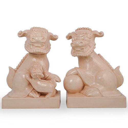 PAIR OF PORCELAIN FOO