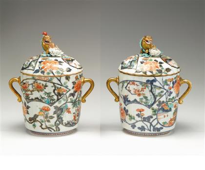Pair of Q'ing covered jars   
