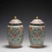 PAIR OF QING JIAQING FAMILLE R