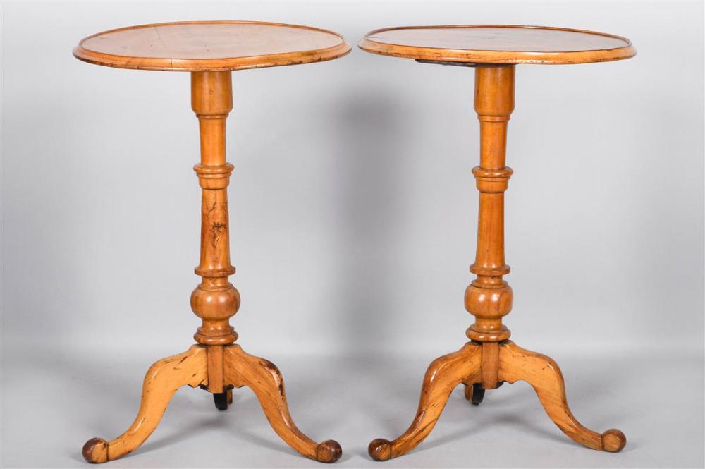 PAIR OF QUEEN ANNE STYLE BIRCH DISH
