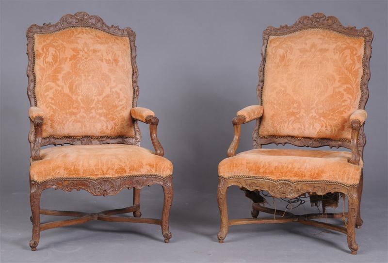 PAIR OF RÃƒâ€°GENCE STYLE CARVED