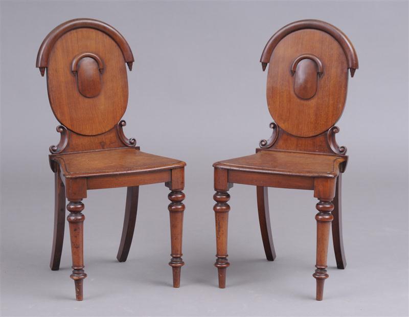 PAIR OF REGENCY CARVED MAHOGANY