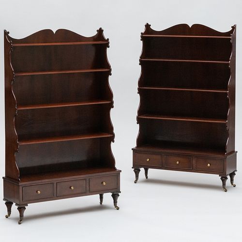 PAIR OF REGENCY STYLE MAHOGANY