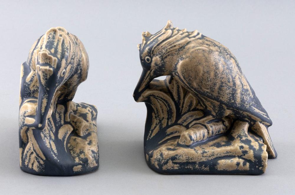 PAIR OF ROOKWOOD POTTERY