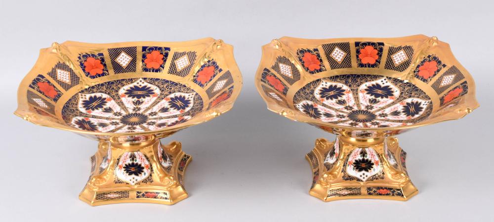 PAIR OF ROYAL CROWN DERBY 'IMARI'