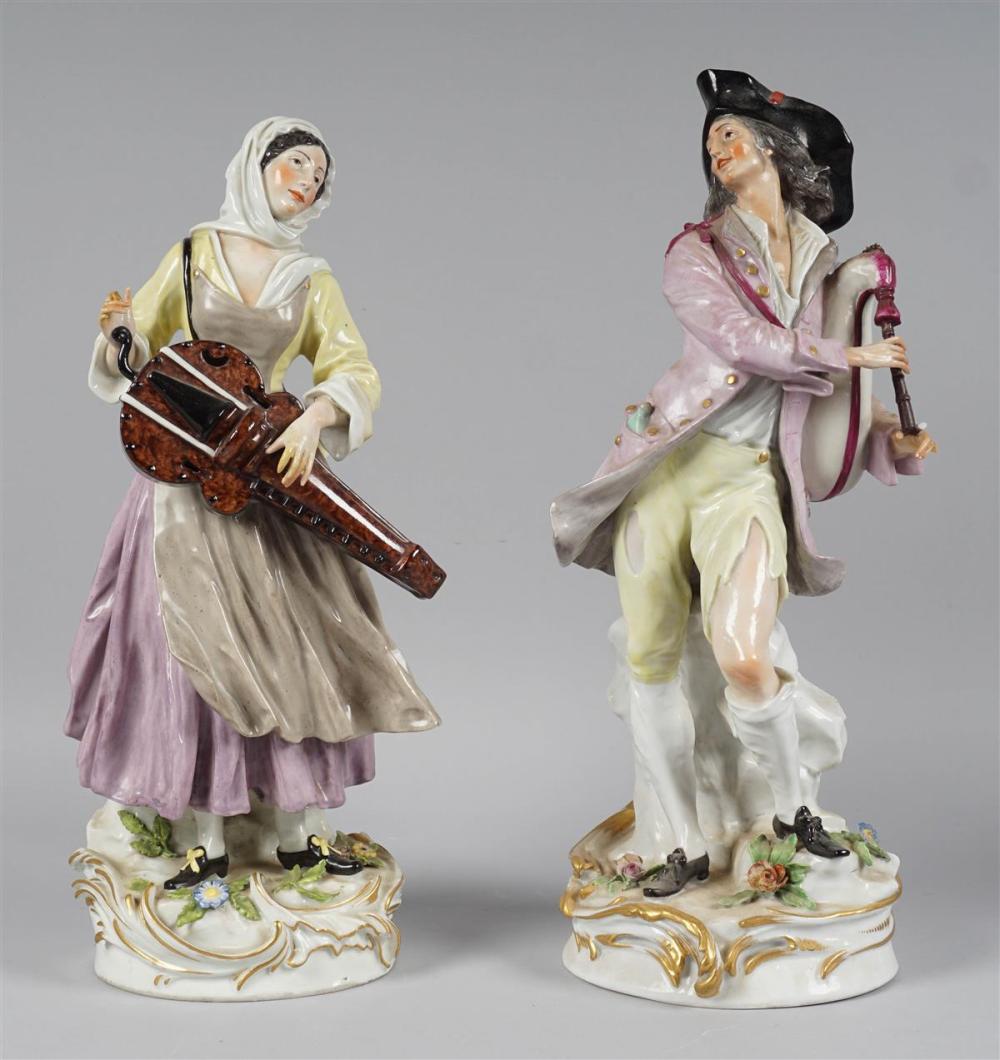 PAIR OF SAMSON ET CIE. PORCELAIN