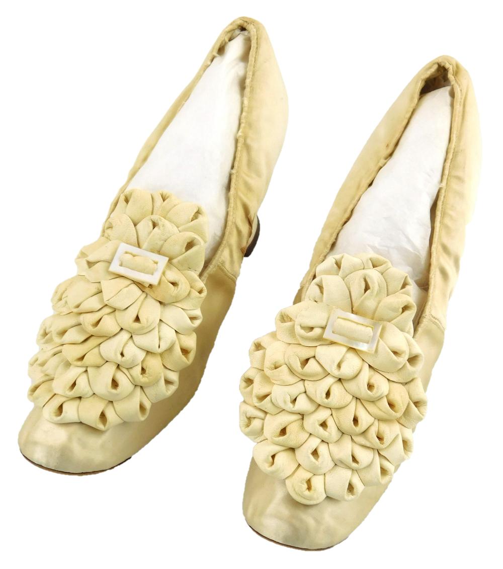 PAIR OF SATIN WEDDING SLIPPERS,