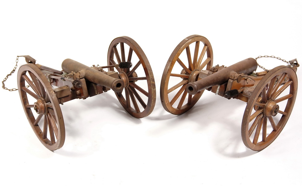 PAIR OF SCALE CANNONS - Practical