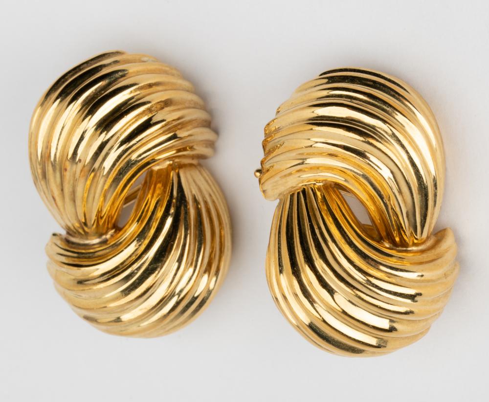 PAIR OF SCULLY & SCULLY 18 KARAT