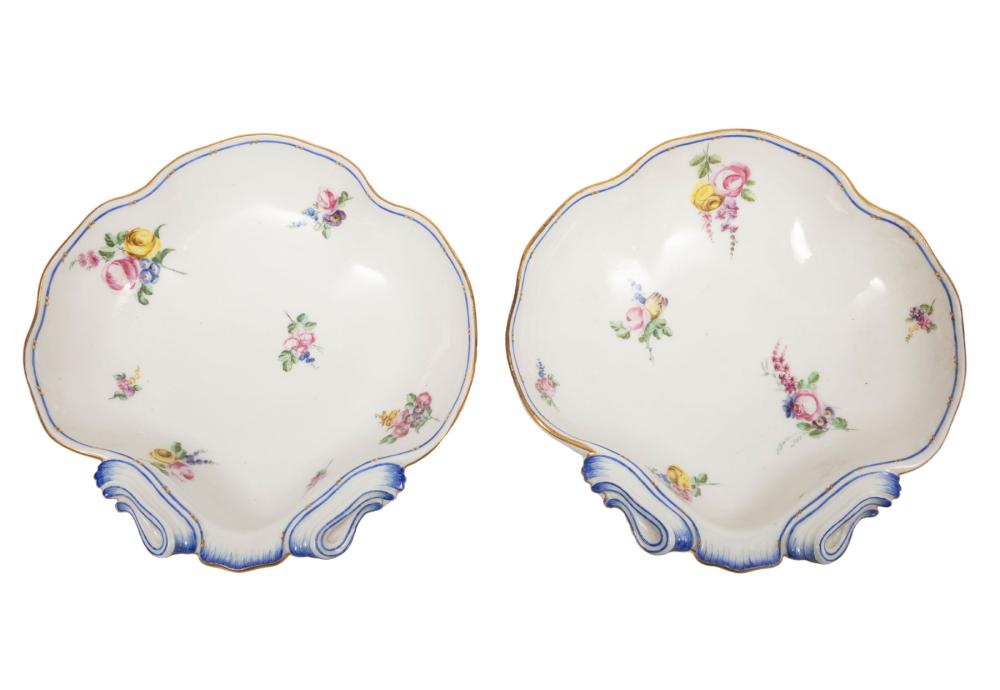 PAIR OF SEVRES PORCELAIN SHELL-FORM