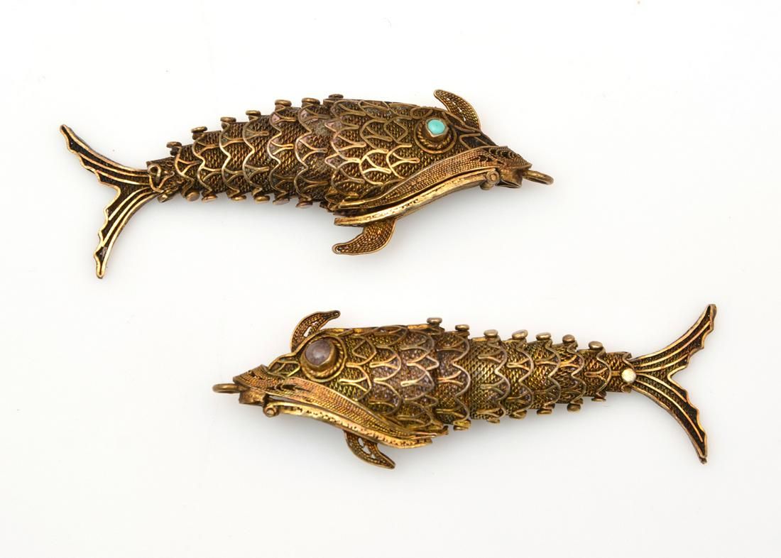 PAIR OF SILVER GILT PENDANT