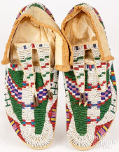 PAIR OF SIOUX INDIAN FULLY BEA