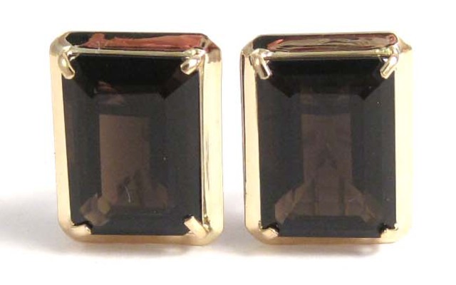 PAIR OF SMOKY QUARTZ EARRINGS