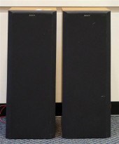 PAIR OF SONY FLOOR SPEAKERSPai