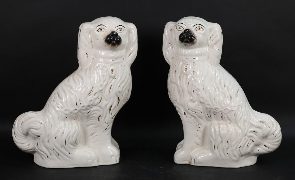 PAIR OF STAFFORDSHIRE PORCELAIN