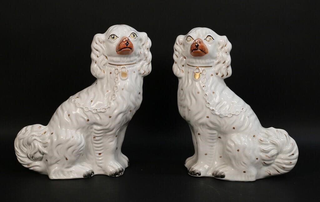 PAIR OF STAFFORDSHIRE PORCELAIN