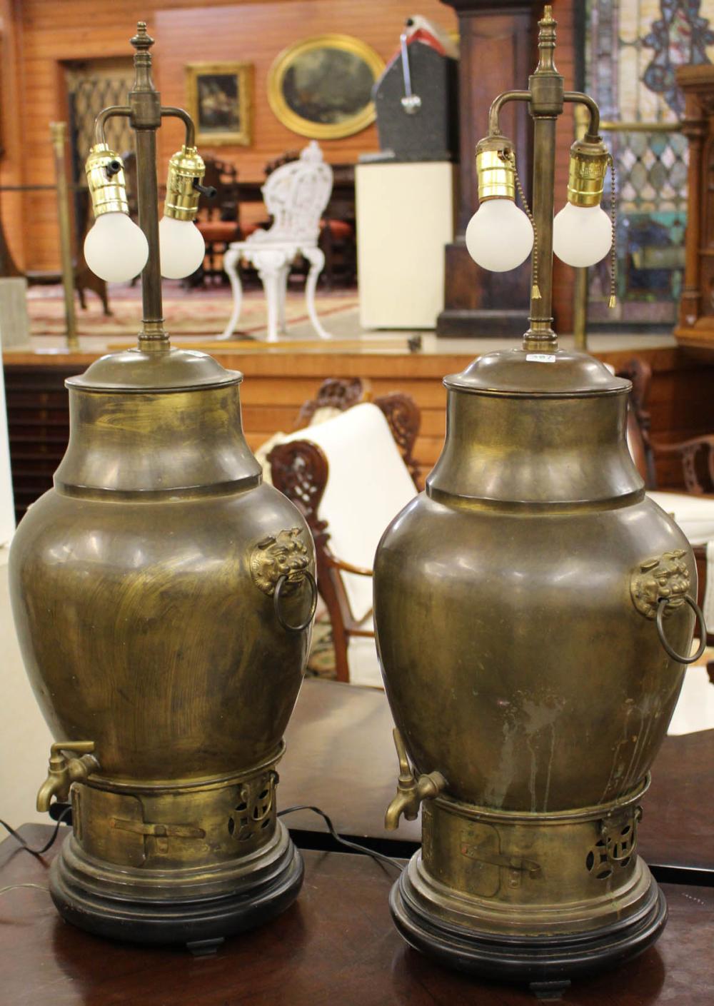 PAIR OF TABLE LAMPSPAIR OF TABLE