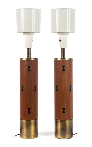 PAIR OF TABLE LAMPSPAIR OF TABLE