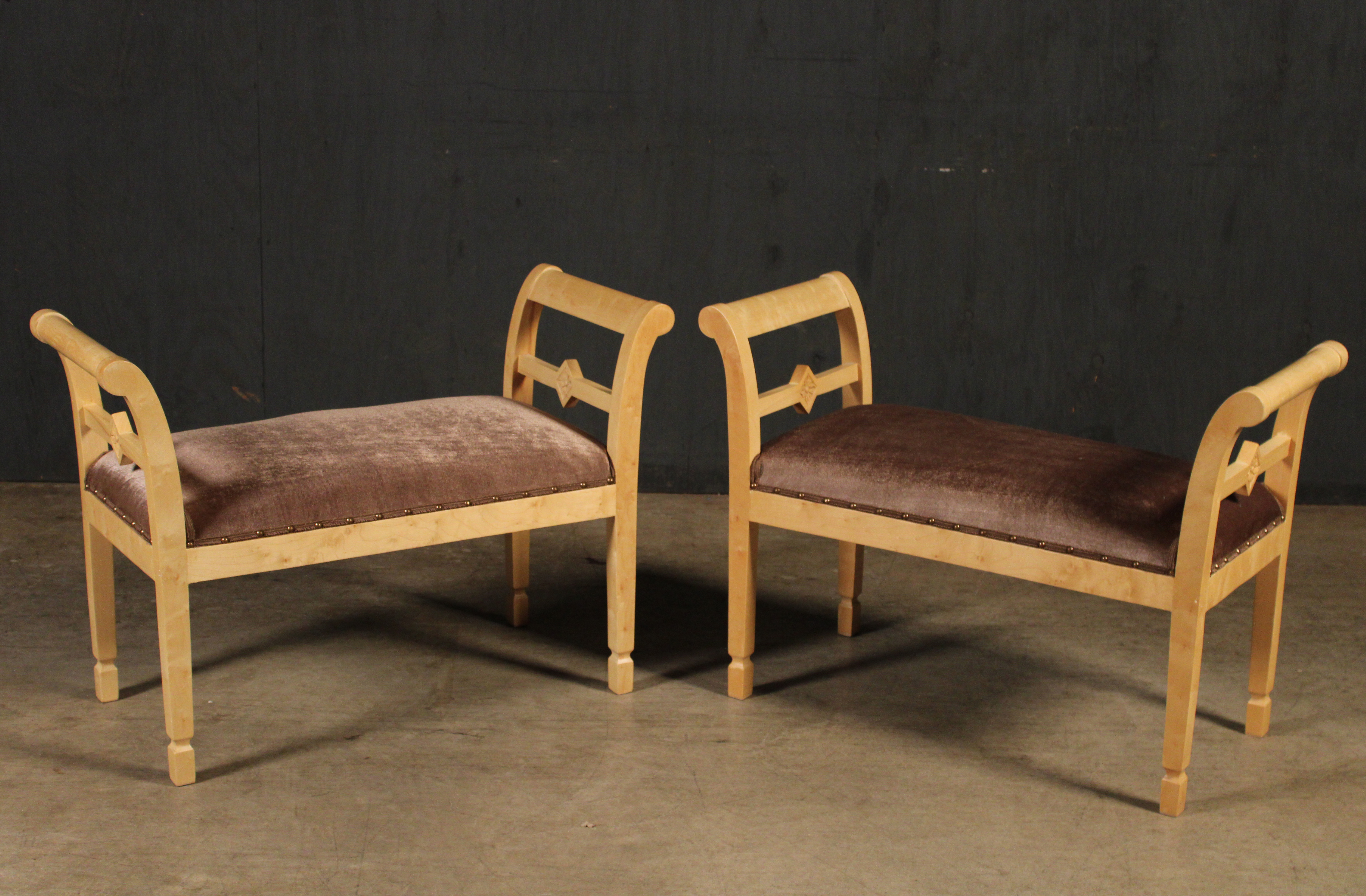 PAIR OF UPHOLSTERED BENCHES PAIR OF