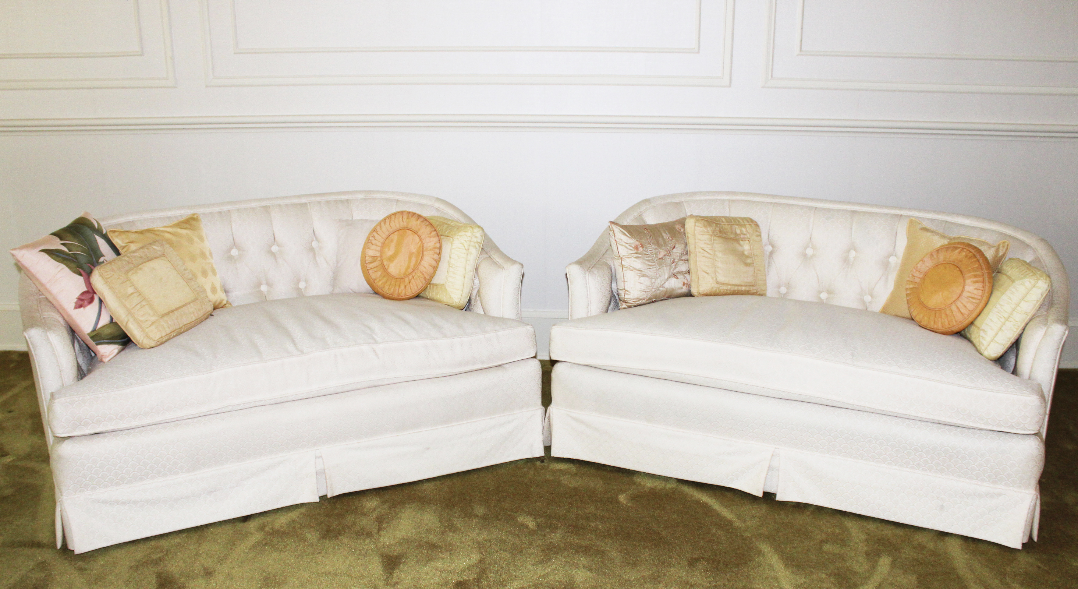 PAIR OF UPHOLSTERED TUFTED BACK