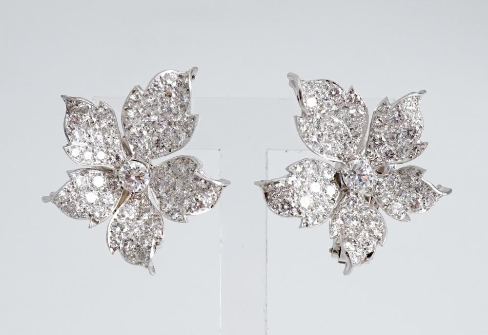 PAIR OF VAN CLEEF & ARPELS PLATINUM