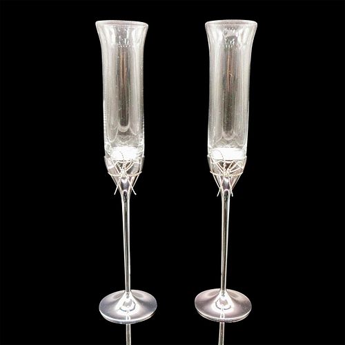 PAIR OF VERA WANG CHAMPAGNE FLUTES,