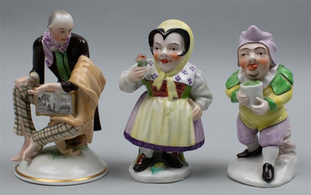 PAIR OF VIENNA AUGARTEN PORCELAIN