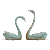 PAIR OF VINTAGE CAST BRONZE LI