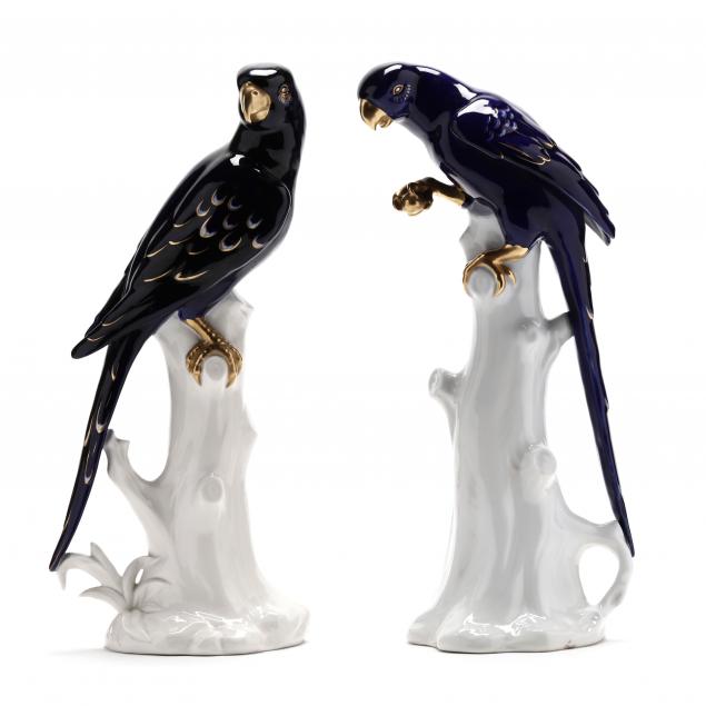 PAIR OF VOLKSTEDT, GERMANY, PARROTS