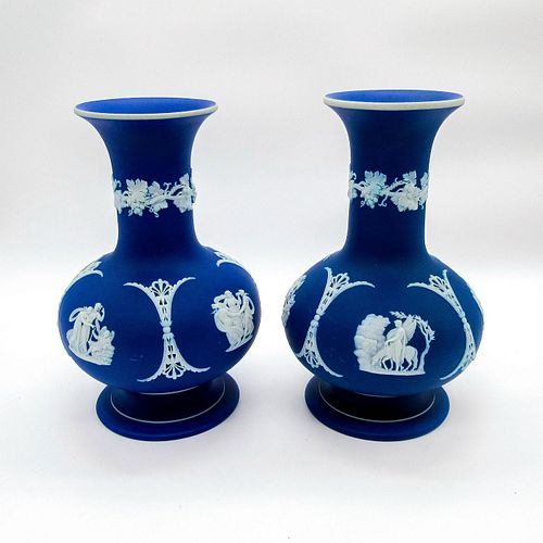 PAIR OF WEDGWOOD COBALT BLUE