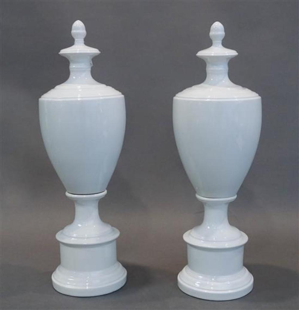 PAIR OF WILLIAMS-SONOMA WHITE
