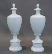 PAIR OF WILLIAMS-SONOMA WHITE