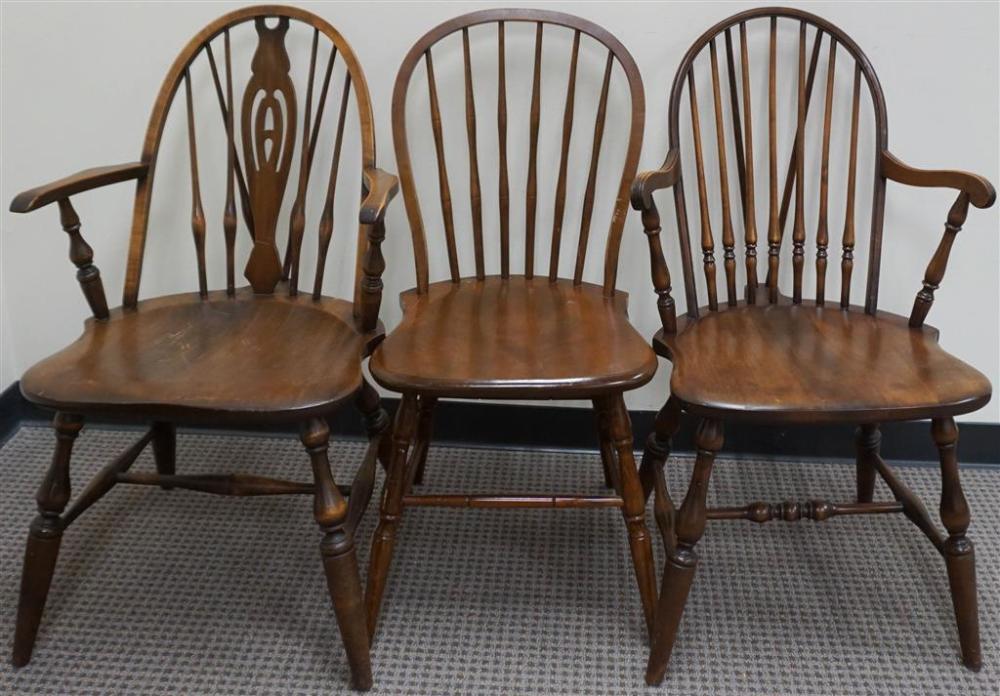 PAIR OF WINDSOR STYLE WOOD