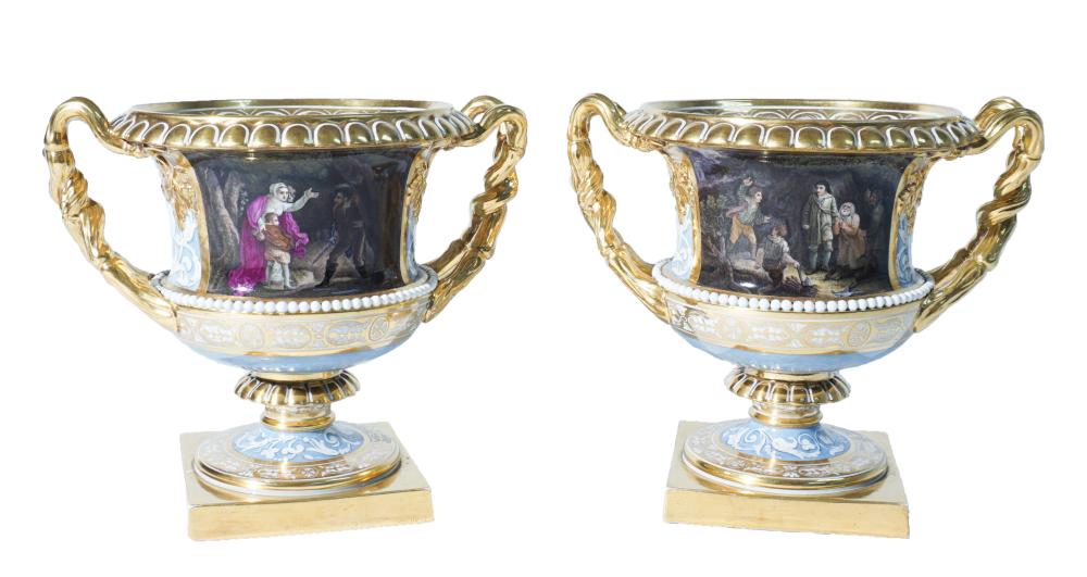 PAIR OF WORCESTER PORCELAIN