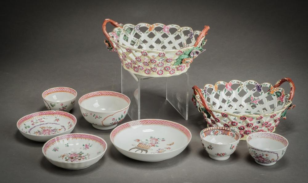 PAIR OF WORCESTER PORCELAIN