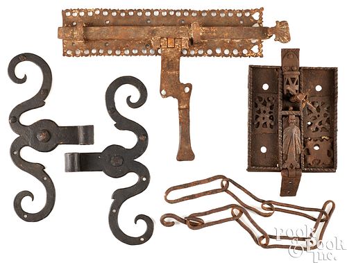 PAIR OF WROUGHT IRON RAMSHORN