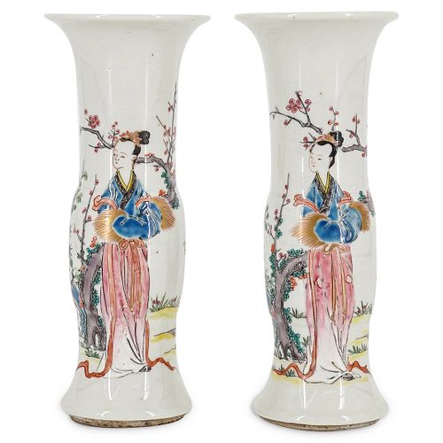 PAIR OF YONGZHENG FAMILLE ROSE