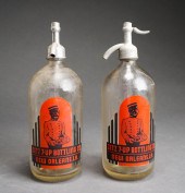 PAIR OF ZETZ 7-UP BOTTLING CO.