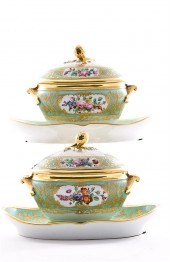 Pair Paris porcelain sauce tur