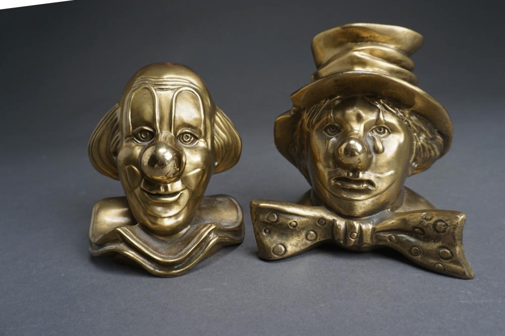 PAIR PATINATED METAL CLOWN-FORM
