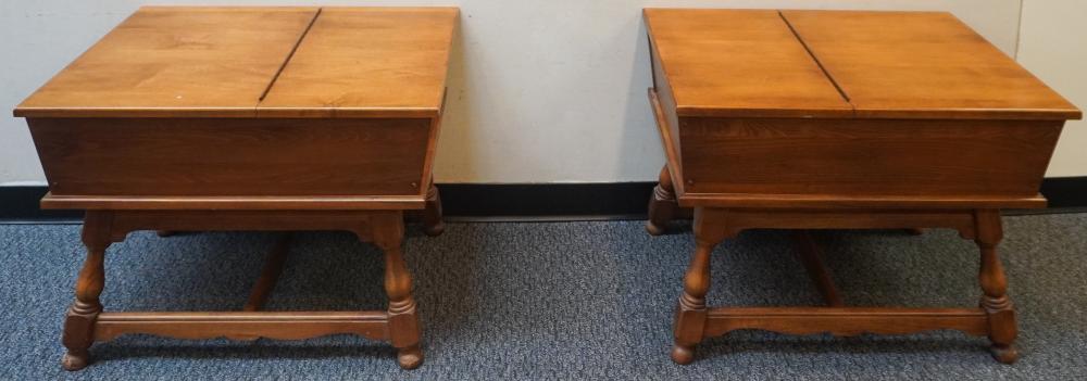 PAIR PENNSYLVANIA HOUSE MAPLE